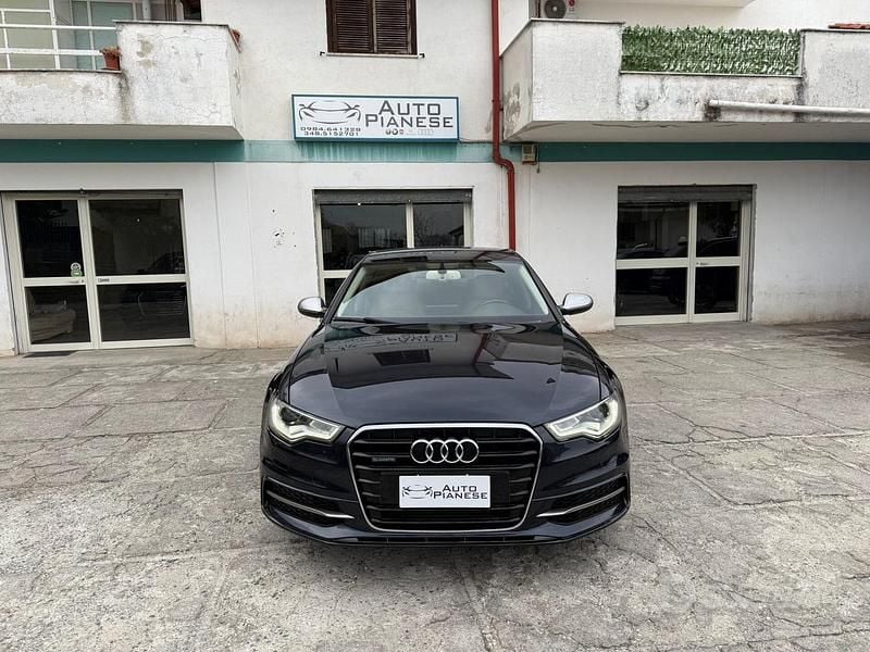 Usata Audi A6 S-Line 245 CV (180 kW) 2014 Blu Berlina