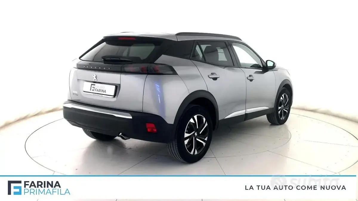 Usata Peugeot 2008 Allure 131 CV (96 kW) 2021 Grigio artense SUV