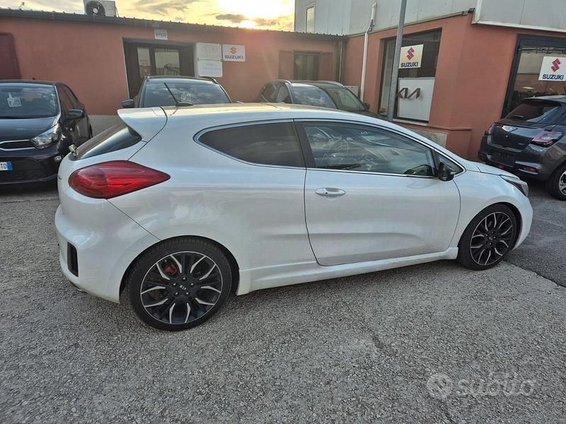 Usata Kia ProCeed First Edition 204 CV (150 kW) 2014 Bianco Utilitaria