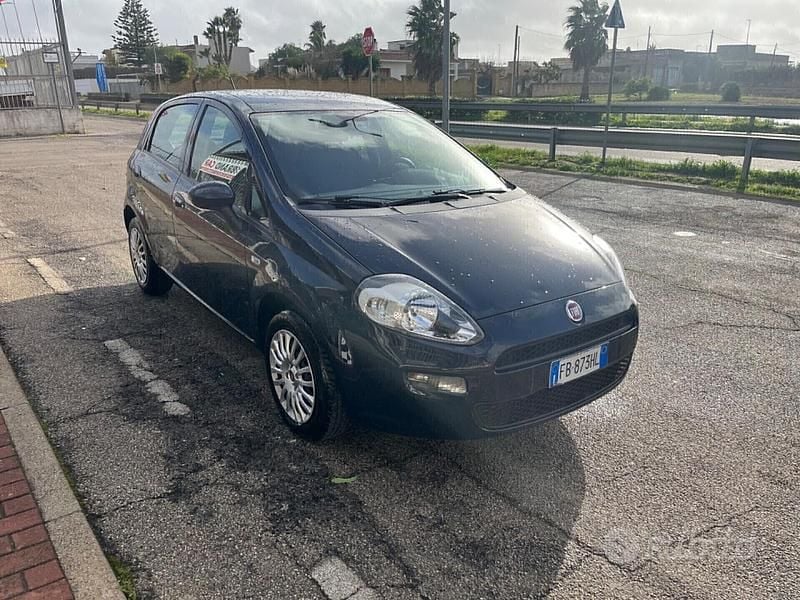 Usata Fiat Grande Punto Street 77 CV (56 kW) 2015 Blu Utilitaria
