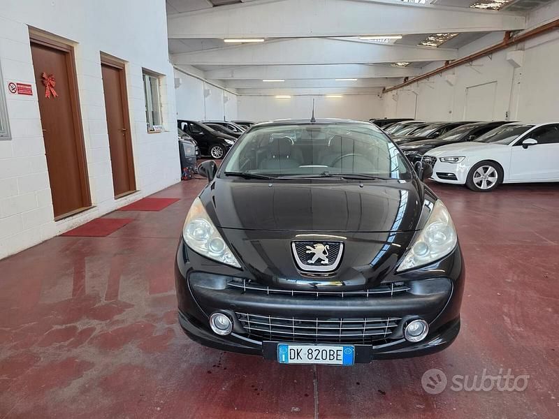Usata Peugeot 207 CC Roland Garros 120 CV (88 kW) 2008 Nero Cabrio