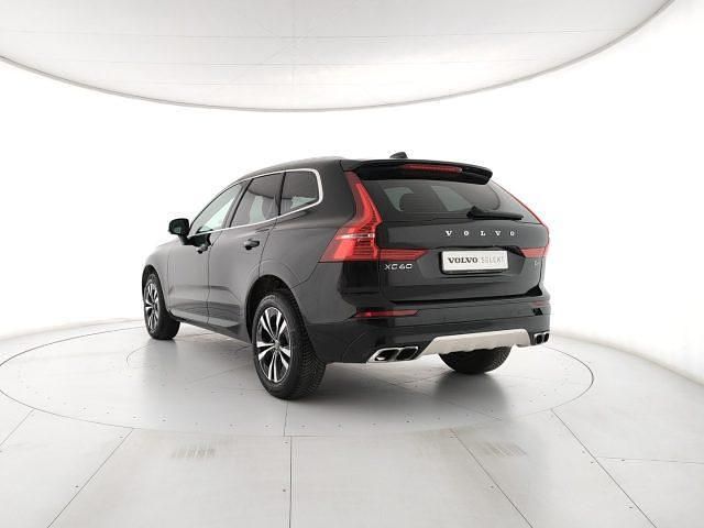 Usata Volvo XC60 Momentum 197 CV (144 kW) 2021 Nero SUV