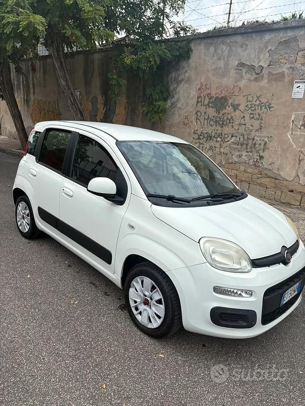 Usata Fiat Panda Lounge 69 CV (50 kW) 2013 Bianco Utilitaria