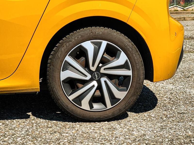 Gebraucht Peugeot 208 Active 75 PS (55 kW) 2020 Gelb Kleinwagen