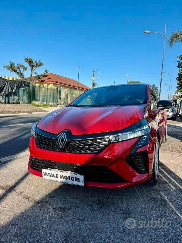 Usata Renault Clio V 100 CV (73 kW) 2024 Rosso Berlina