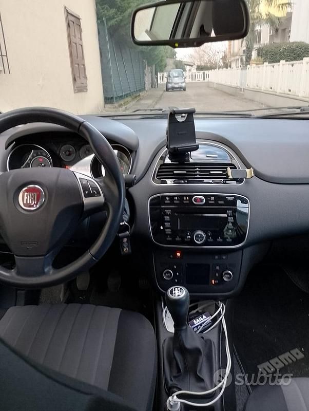 Usata Fiat Punto Street 95 CV (69 kW) 2018 Bianco Utilitaria