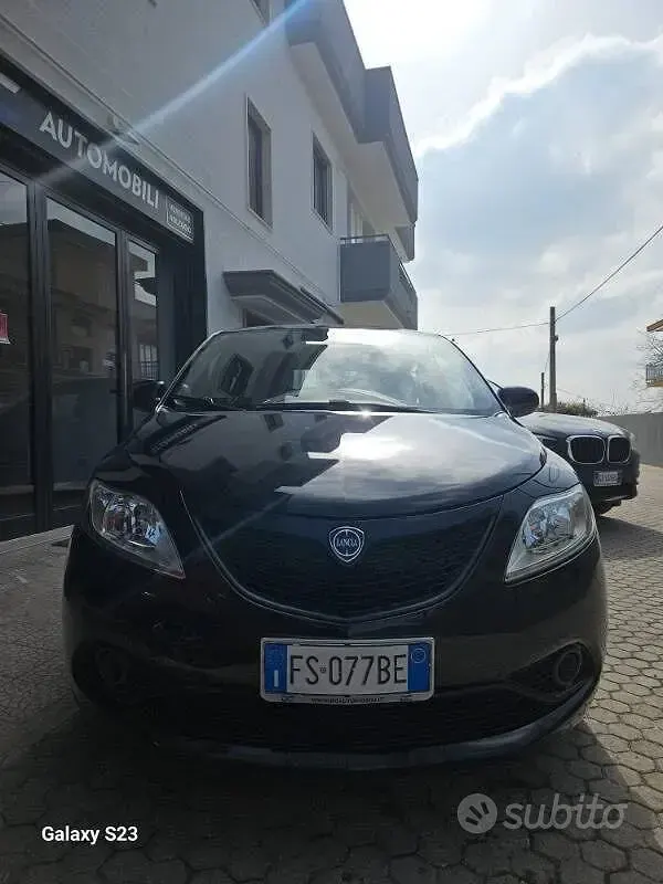 Usata Lancia Ypsilon Gold 95 CV (69 kW) 2018 Utilitaria