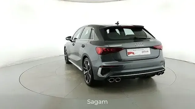 Usata Audi S3 Sport 310 CV (228 kW) 2023 Grigio daytona Berlina