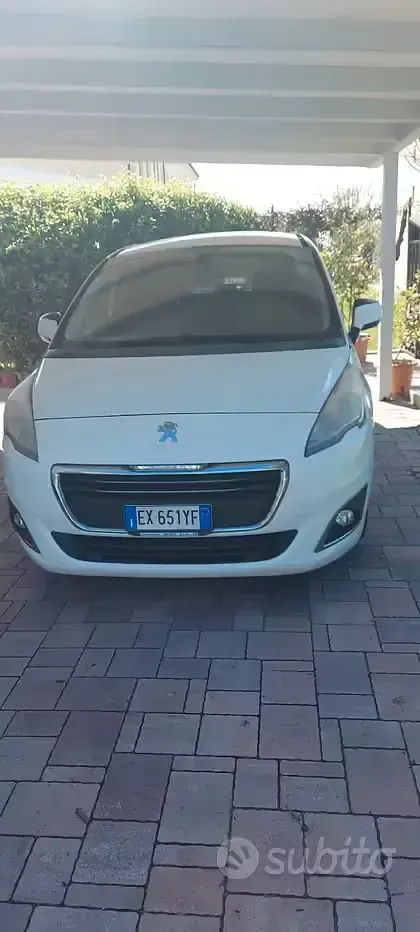 Usata Peugeot 5008 115 CV (84 kW) 2015 Bianco Monovolume
