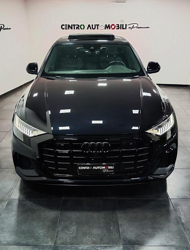 Usata Audi Q8 S-Line 286 CV (210 kW) 2020 Nero SUV