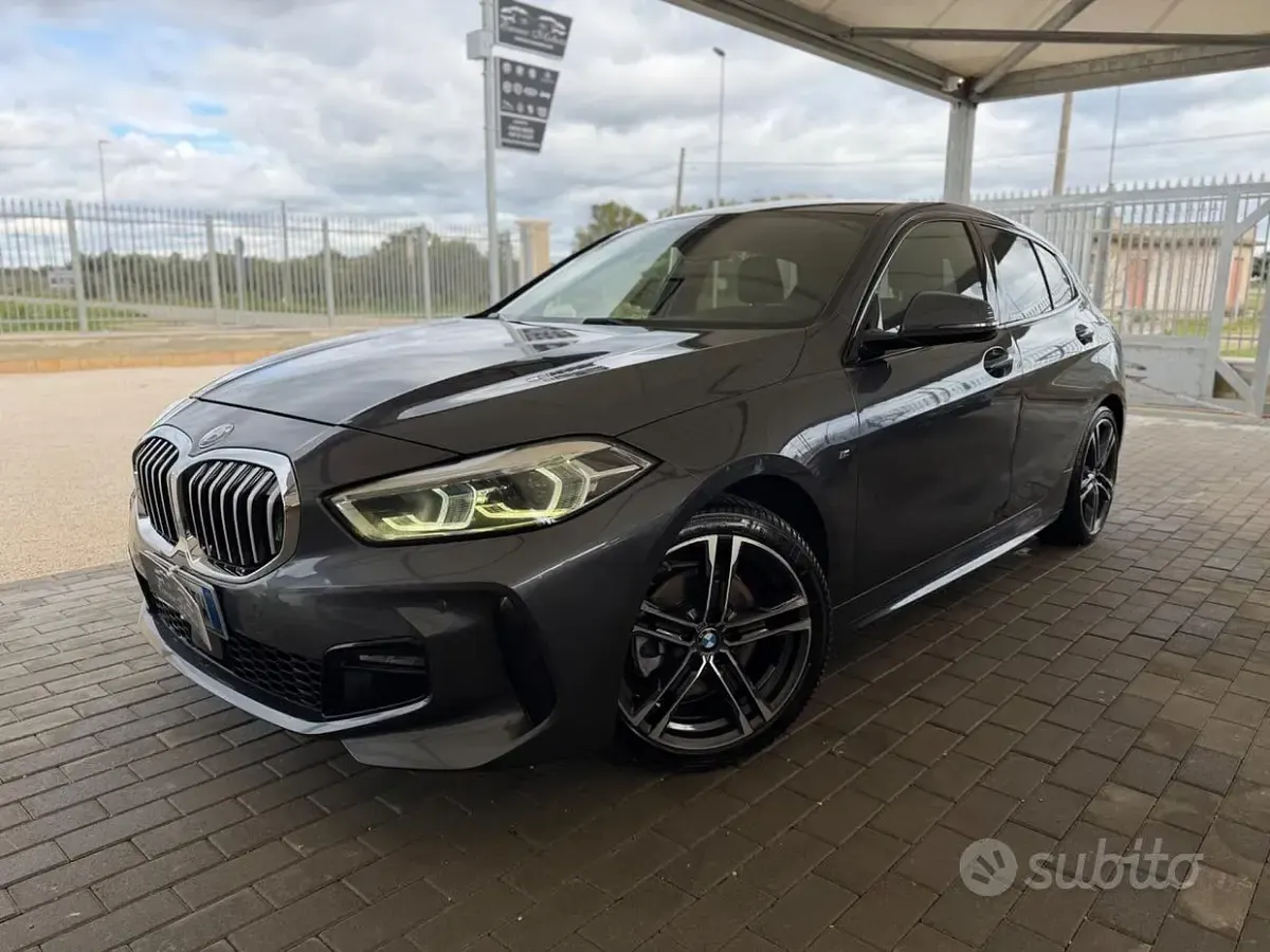 Usata BMW 116 M Sport 116 CV (85 kW) 2020 Grigio Utilitaria