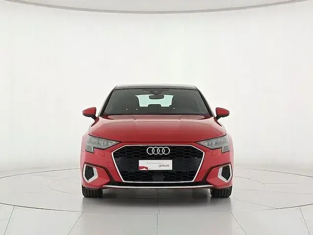 Usata Audi A3 Advanced 150 CV (110 kW) 2021 Y1 rosso tango metallizzato Berlina