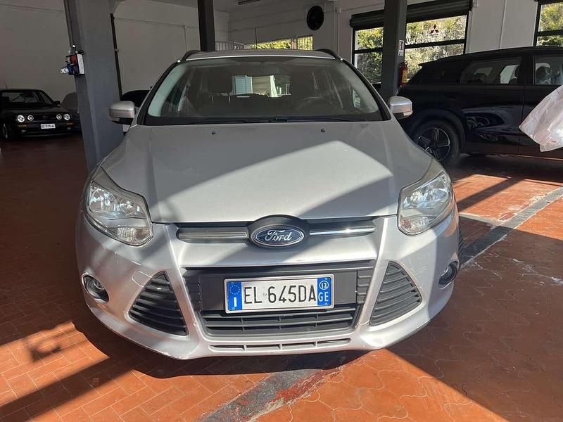 Usata Ford Focus Titanium 95 CV (69 kW) 2012 Argento Station wagon
