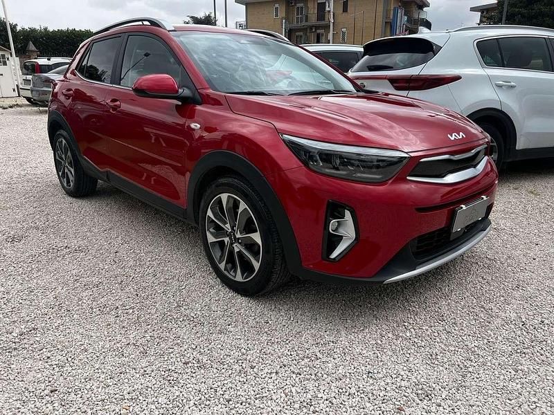 Usata Kia Stonic Style 101 CV (74 kW) 2022 Rosso SUV