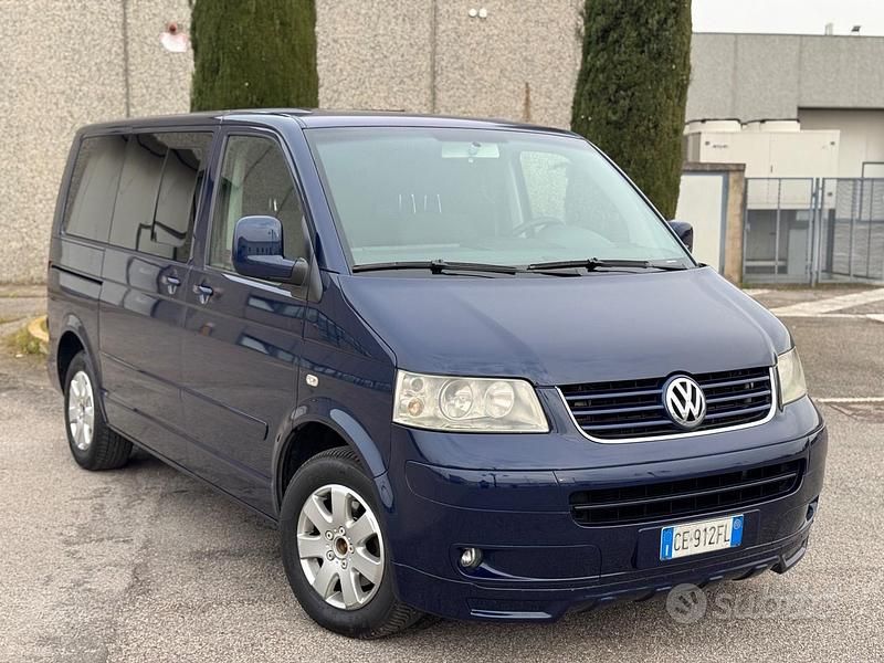 Usata VW Multivan 174 CV (127 kW) 2003 Blu Monovolume