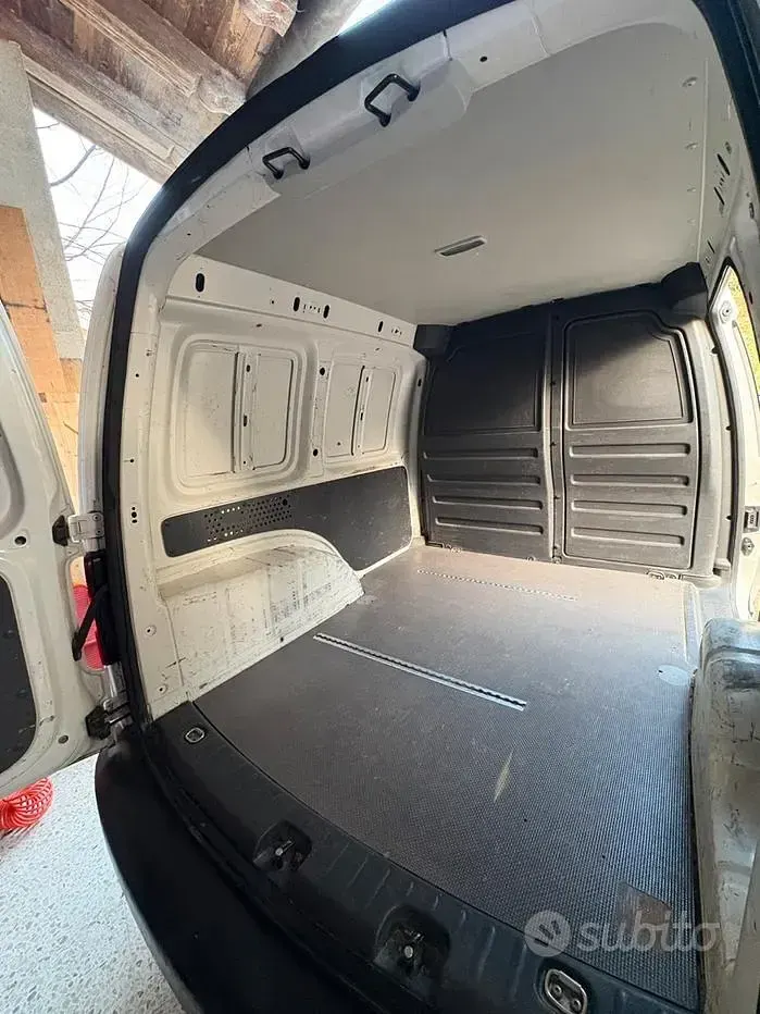 Usata VW Caddy 110 CV (80 kW) 2014 Bianco Monovolume