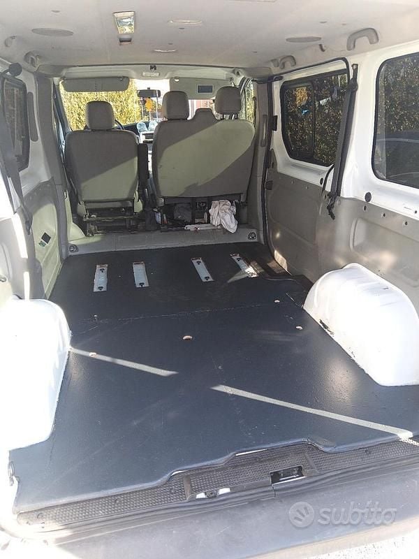 Usata Opel Vivaro 2012 Bianco Monovolume