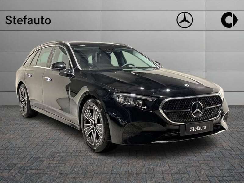 Nero Nuova 2025 Mercedes E220 Advanced Station wagon | 59.900 € (Buon prezzo) - Immagine 1/4