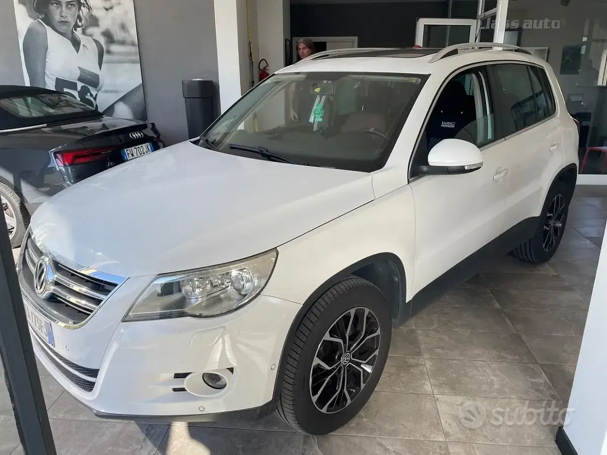 Usata VW Tiguan Sportline 140 CV (102 kW) 2010 Bianco SUV