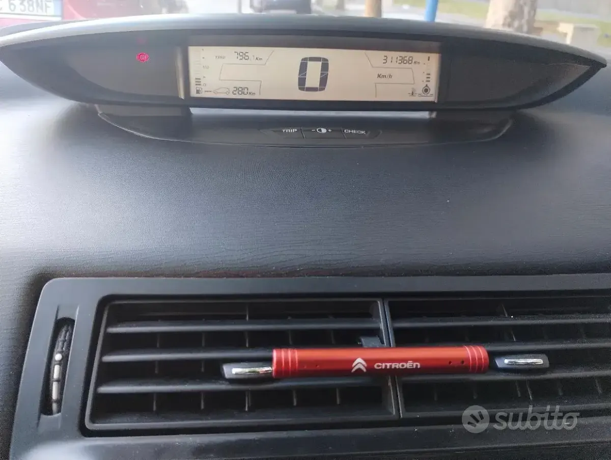 Usata Citroën C4 90 CV (66 kW) 2006 Grigio Berlina