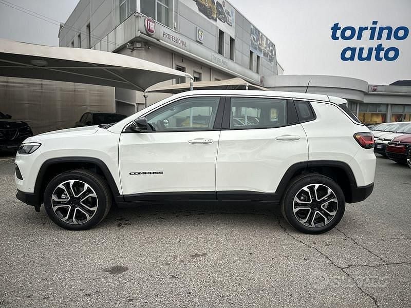 Usata Jeep Compass Altitude 130 CV (95 kW) 2024 Bianco SUV
