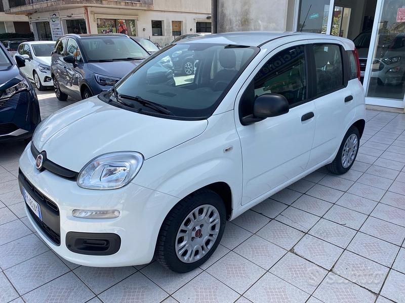 Usata Fiat Panda Easy 95 CV (69 kW) 2017 Bianco Utilitaria