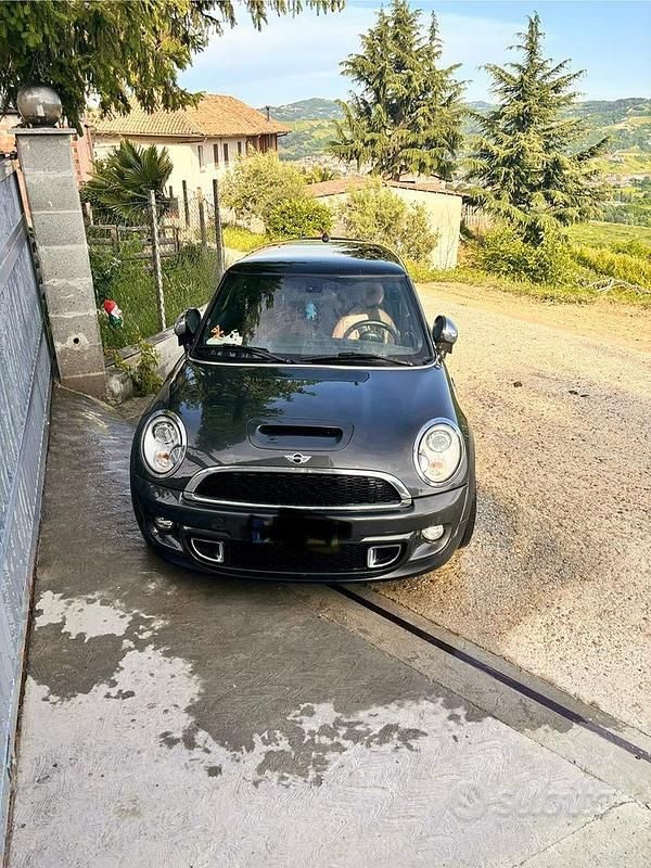 Verde Usata 2013 Mini Cooper S Due volumi | 7000 € - Immagine 1/4