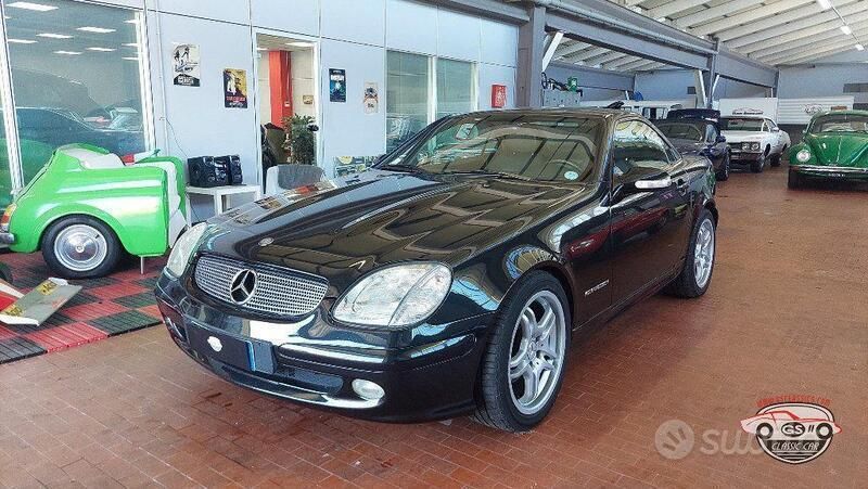 Usata Mercedes SLK230 197 CV (144 kW) 2001 Nero Cabrio