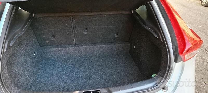 Usata Volvo V40 Kinetic 2017 Bianco Berlina