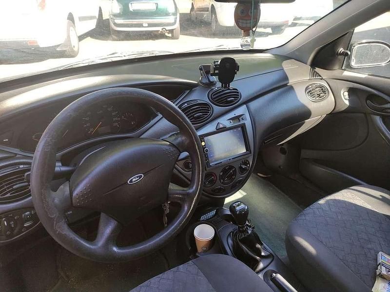 Usata Ford Focus Futura 116 CV (85 kW) 2002 Berlina