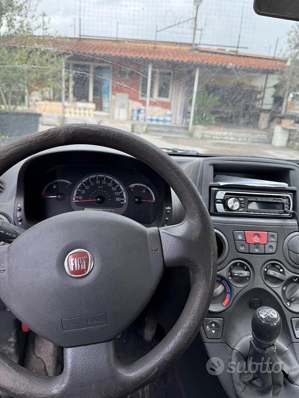 Usata Fiat Panda 77 CV (56 kW) 2011 Marrone Berlina