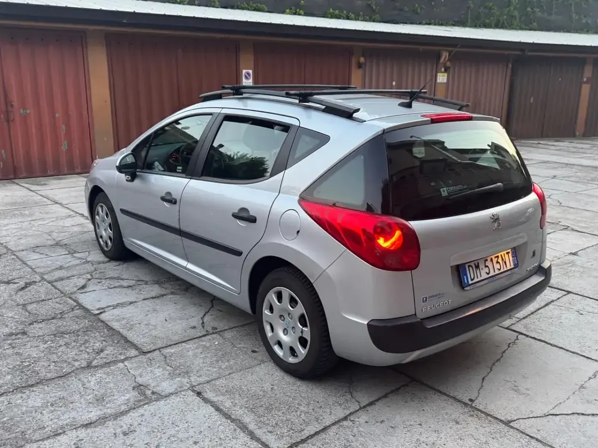 Usata Peugeot 207 73 CV (53 kW) 2008 Argento Station wagon