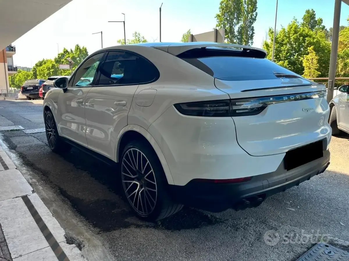 Usata Porsche Cayenne 340 CV (250 kW) 2021 Bianco SUV