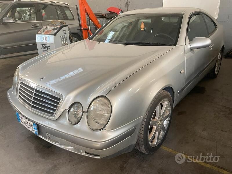 Usata Mercedes CLK200 192 CV (141 kW) 1999 Grigio Berlina