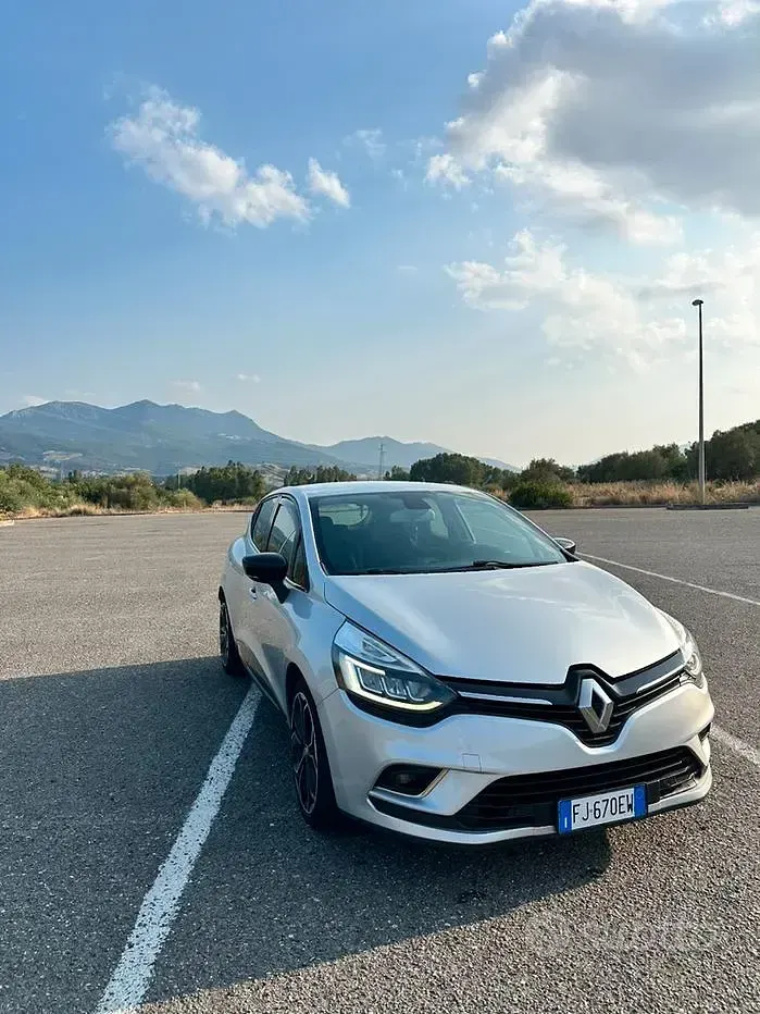 Usata Renault Clio IV 110 CV (80 kW) 2017 Grigio Berlina