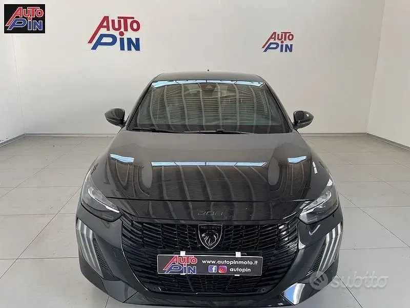 Usata Peugeot 208 Allure 110 CV (80 kW) 2024 Nero Utilitaria