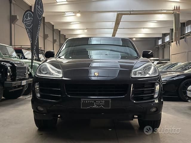 Usata Porsche Cayenne 290 CV (213 kW) 2008 Nero metallizzato SUV