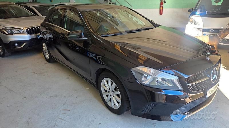 Usata Mercedes A160 Executive 102 CV (75 kW) 2017 Nero Berlina