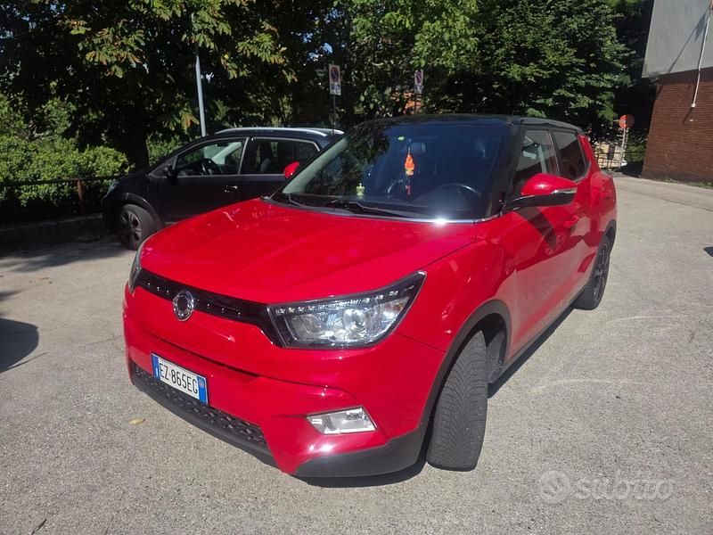 Usata Ssangyong (KGM) Tivoli 2016 Rosso SUV