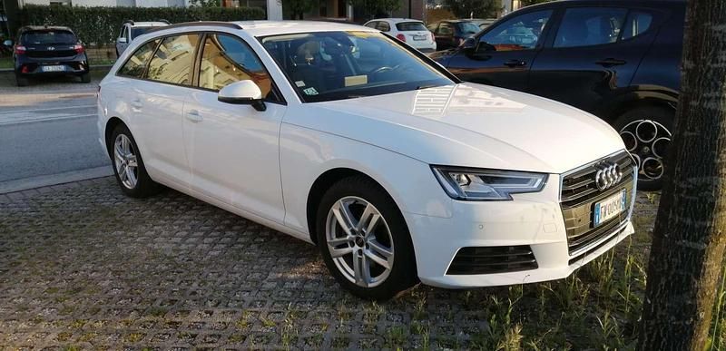 Usata Audi A4 Ambiente 122 CV (89 kW) 2019 Bianco Station wagon