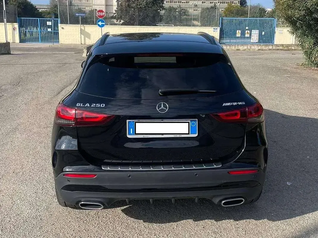 Usata Mercedes GLA250 AMG Line Premium 224 CV (164 kW) 2023 Nero SUV