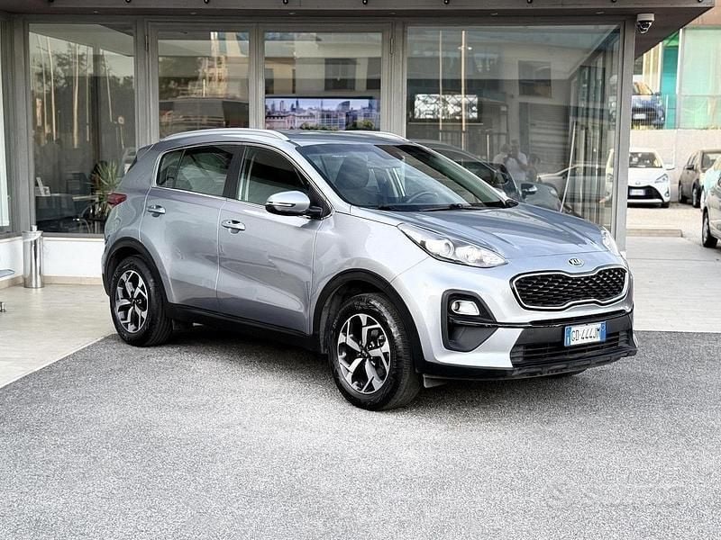 Usata Kia Sportage 132 CV (97 kW) 2021 Argento SUV