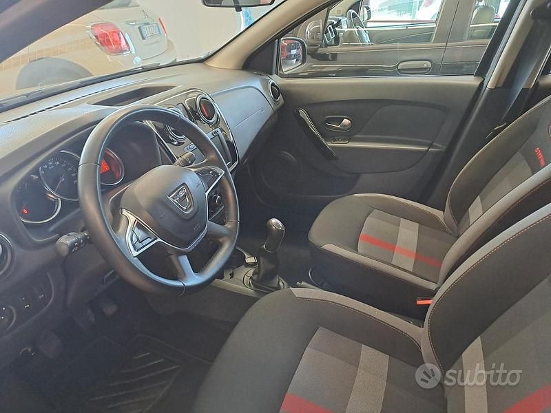 Usata Dacia Sandero Stepway 90 CV (66 kW) 2019 Nero Berlina