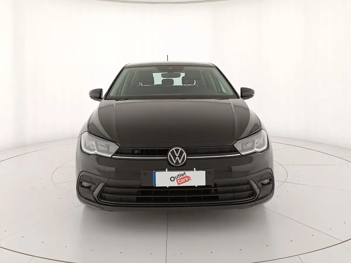 Usata VW Polo Life 95 CV (69 kW) 2023 Deep black perlato Utilitaria
