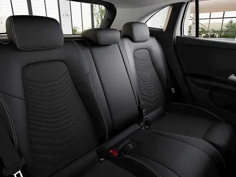 Nuova Mercedes GLA180 Advanced 116 CV (85 kW) 2026 Bianco polare SUV