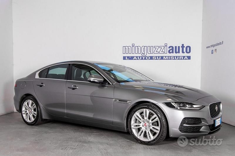 Usata Jaguar XE S 180 CV (132 kW) 2019 Grigio Berlina