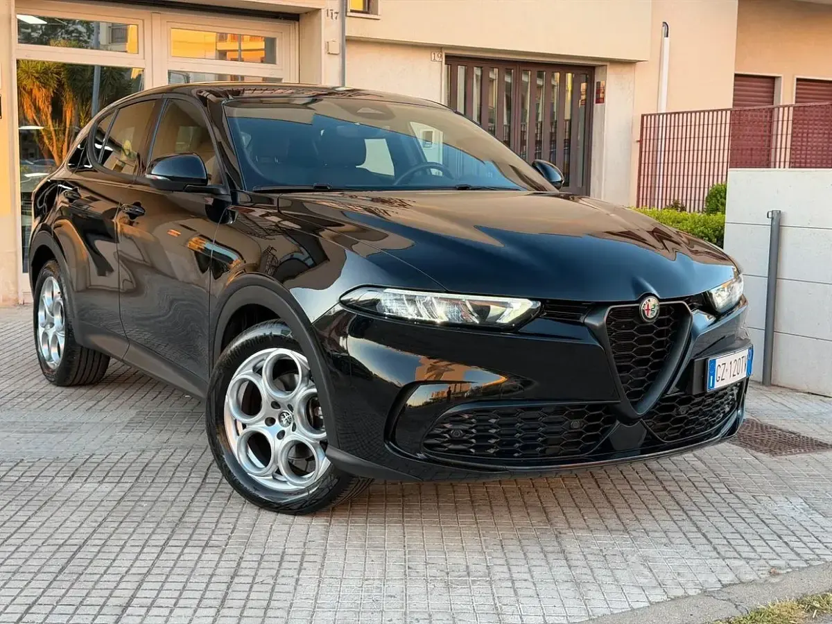 Usata Alfa Romeo Tonale Sprint 131 CV (96 kW) 2023 Nero SUV