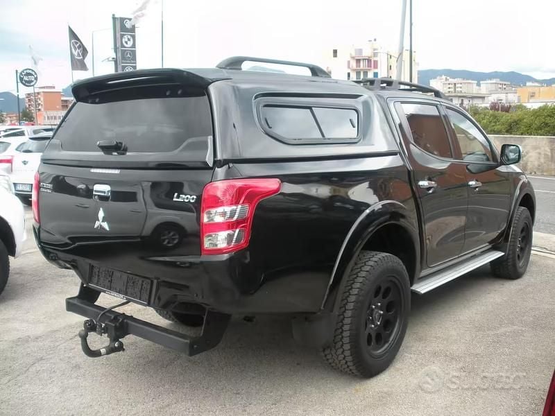 Usata Mitsubishi L200 Intense 181 CV (133 kW) 2019 Nero Pick-up