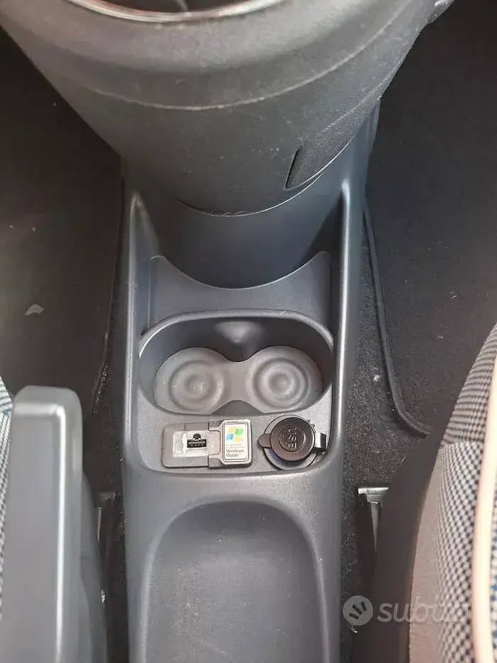 Usata Fiat 500 Pop 101 CV (74 kW) 2007 Blu/azzurro Utilitaria