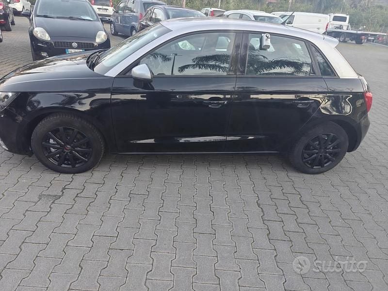 Usata Audi A1 Attraction 105 CV (77 kW) 2014 Nero Utilitaria